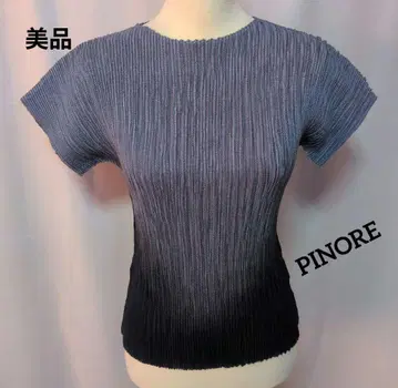 새상품급 PINORE 그라데이션 플리츠 반팔 상의