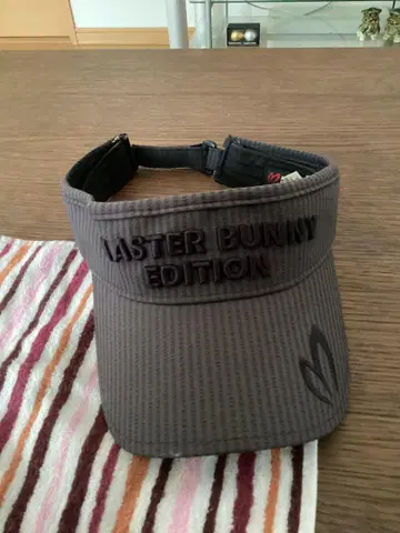 MASTER BUNNY EDITION 선바이저 블랙 계열