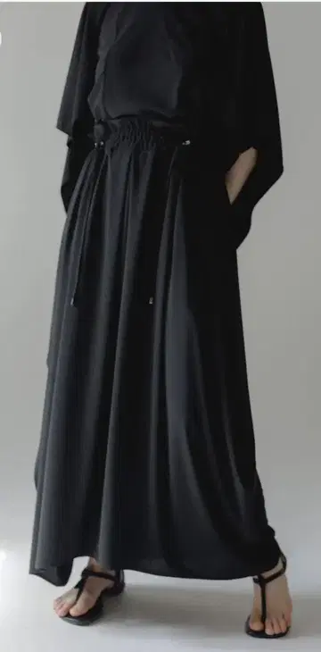 iore MELT SKIRT 블랙 36