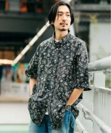 [LIBERTY / 리버티] 팻 실루엣 버튼다운 S/S 셔츠