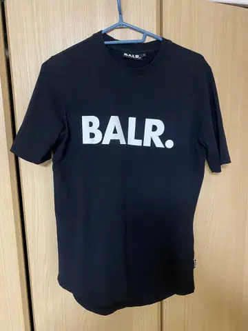 BALR. 블랙 티셔츠 S 사이즈 덤 증정