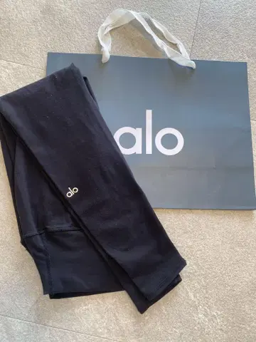 alo yoga 블랙 요가, 헬스장 팬츠 S 사이즈