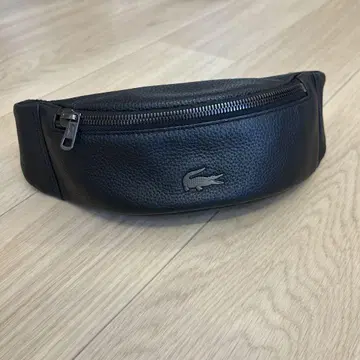 LACOSTE 블랙 바디백 가죽 블랙