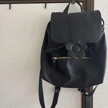 MARY QUANT 블랙 백팩