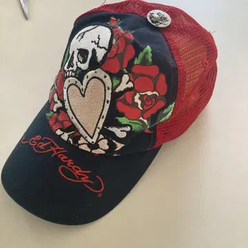 ED HARDY 스컬 장미 트래커 캡
