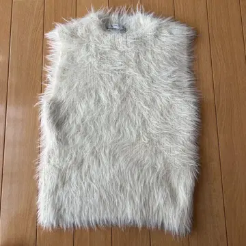 ZARA 인조 모피 슬리브리스 상의