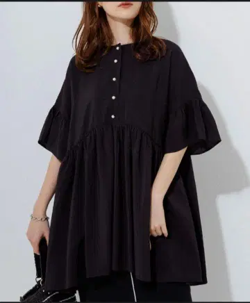 LAVEANGE 개더 플레어 튜닉 블라우스 블랙