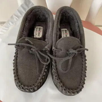 미네통카 MINNETONKA 모카신