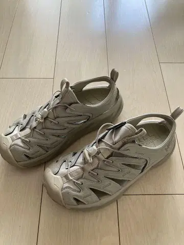 HOKA ONE ONE 아웃도어 샌들 베이지 US9.5