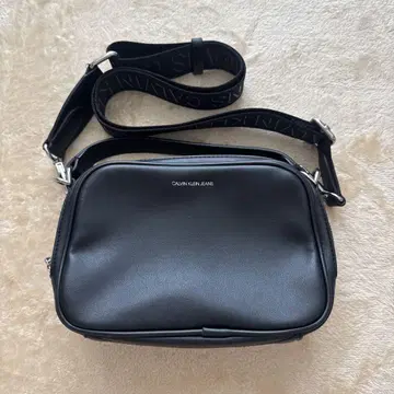 CALVIN KLEIN JEANS 숄더백 블랙