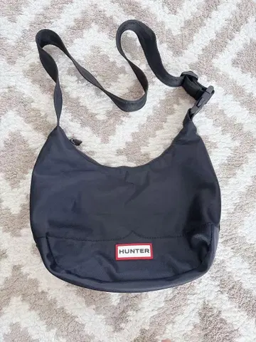 HUNTER 블랙 숄더백