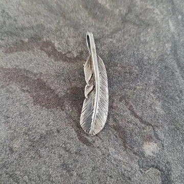 퍼스트 애로우즈 페더 탑