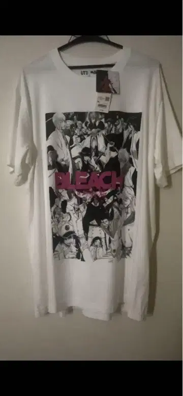 유니클로 UT BLEACH 그래픽 티셔츠 XL 화이트