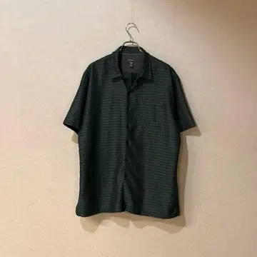 Van Heusen Rayon Polyester BD shirt
