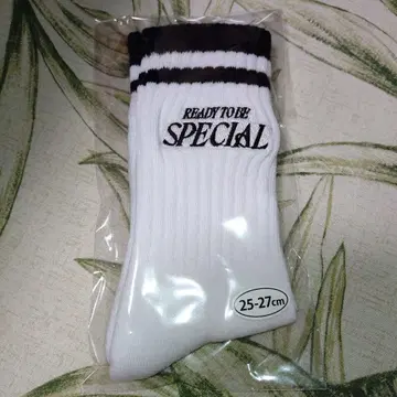 TWICE READY TO BE SPECIAL 삭스 화이트 25-27cm