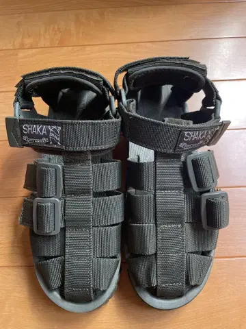SHAKA 카키 샌들 23cm