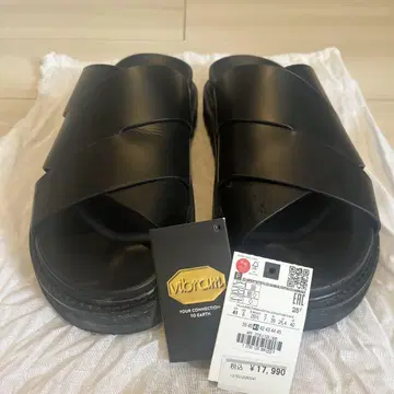 ZARA Vibram 블랙 샌들