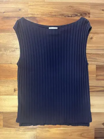 새상품급! k.k closet 키쿠치 쿄코 씨 슬리브리스 상의