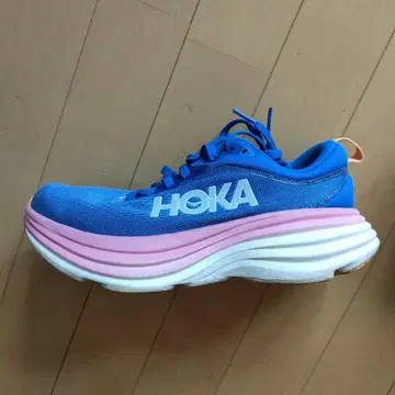 HOKA BOND 8 러닝화