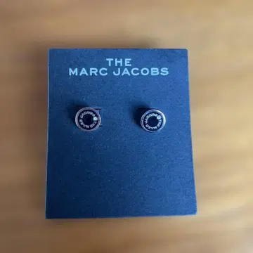 THE MARC JACOBS 스터드 귀걸이
