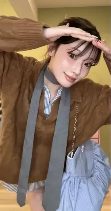 카키부치 모모 착용 SORIN Culotte 벌룬 백 스트라이프