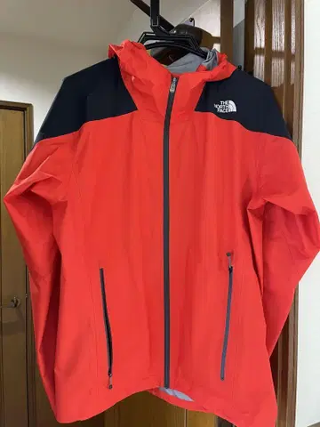 The North Face 마운틴 파카 빨간색