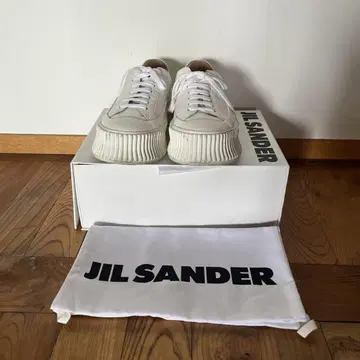 JIL SANDER 화이트 가죽 스니커즈
