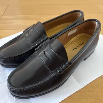 REGAL 블랙 가죽 로퍼 25EEE