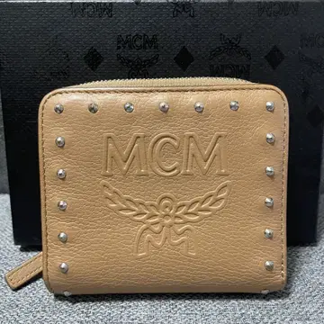 MCM 스터드 장식 반지갑 베이지