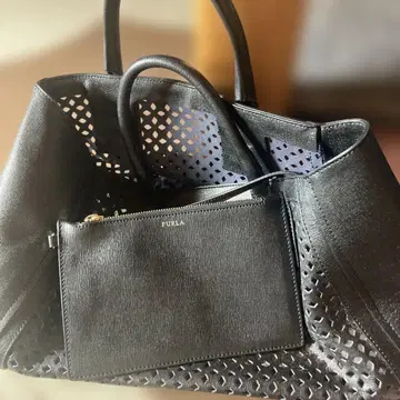 훌라 FURLA 토트백 핸드백 펀칭 가죽 천연 가죽 파우치 여름