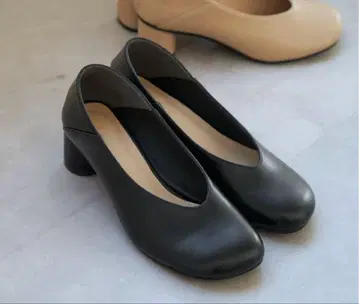 Spick & Span 블랙 오픈 펌프스 24.5
