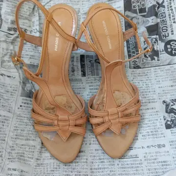 PARADIS COULEUR 베이지 스트랩 샌들 24.5cm