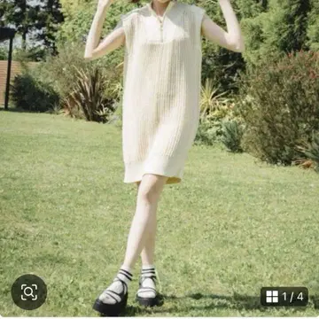 PINUE 메쉬 니트 원피스 아이보리