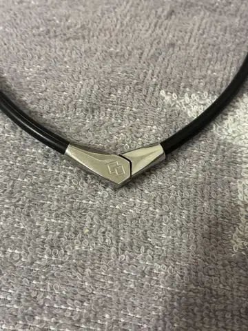 코란톳테 목걸이