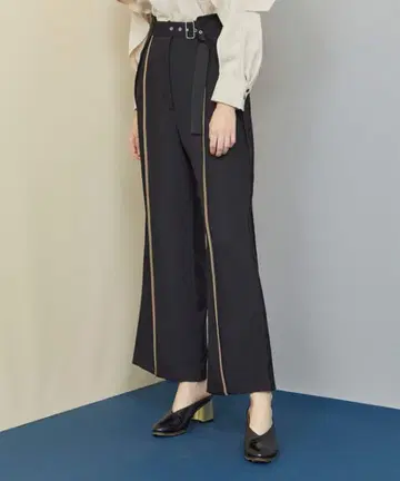 배색 파이핑 팬츠