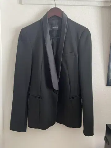 ZARA 턱시도 블레이저