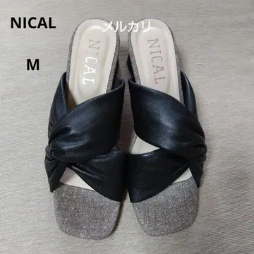 [미사용 새상품] NICAL 패디드 크로스 샌들 M 천연 가죽 블랙