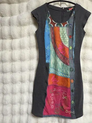[미사용] Desigual 슬리브리스 타이트 원피스 멀티컬러