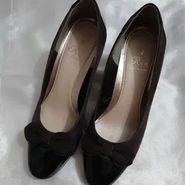 Riz 블랙 스웨이드 에나멜 펌프스 23cm