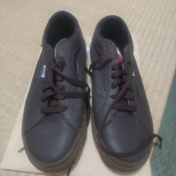 VANS 다크 브라운 스니커즈
