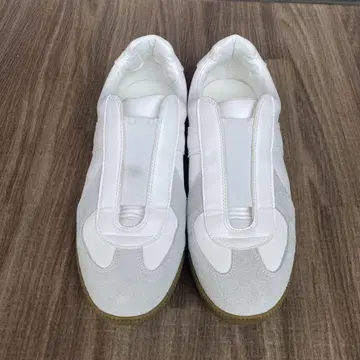 FREAK'S STORE 화이트 스웨이드 가죽 스니커즈
