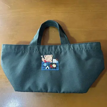 파밀리아 런치백