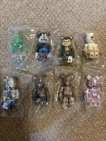 BE@RBRICK 베어브릭 8개 세트
