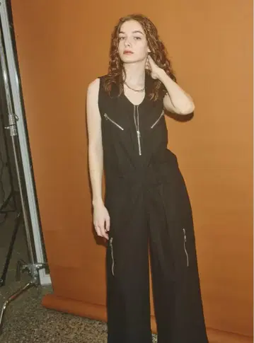 JUEMI Zip-Up Crinkled Jumpsuit