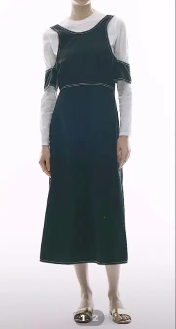 26. 새상품 KALNA 블랙 점퍼 스커트
