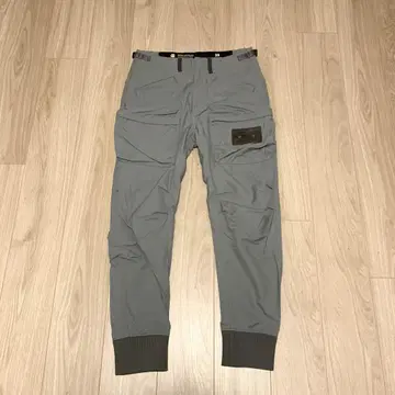 E Relaxed Tapered Cargo Pants