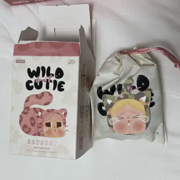 Crybaby wild but cutie popmart 크라이베이비