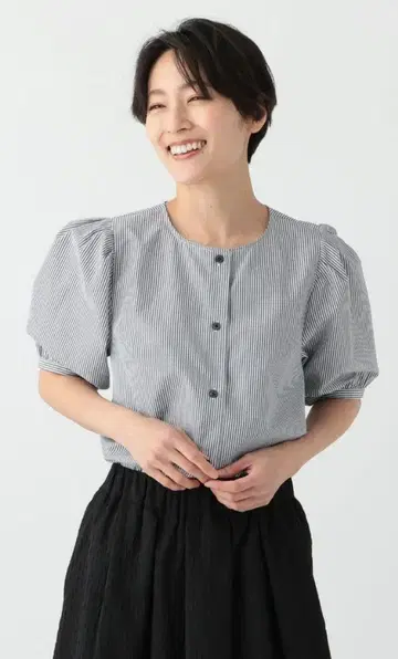 스트라이프 코튼 브로드 숏 퍼프 블라우스