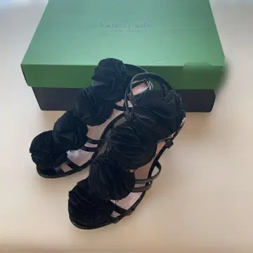 Kate spade NEW YORK