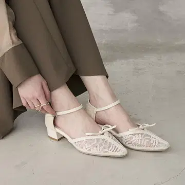 포인티드 토 리본 펌프스